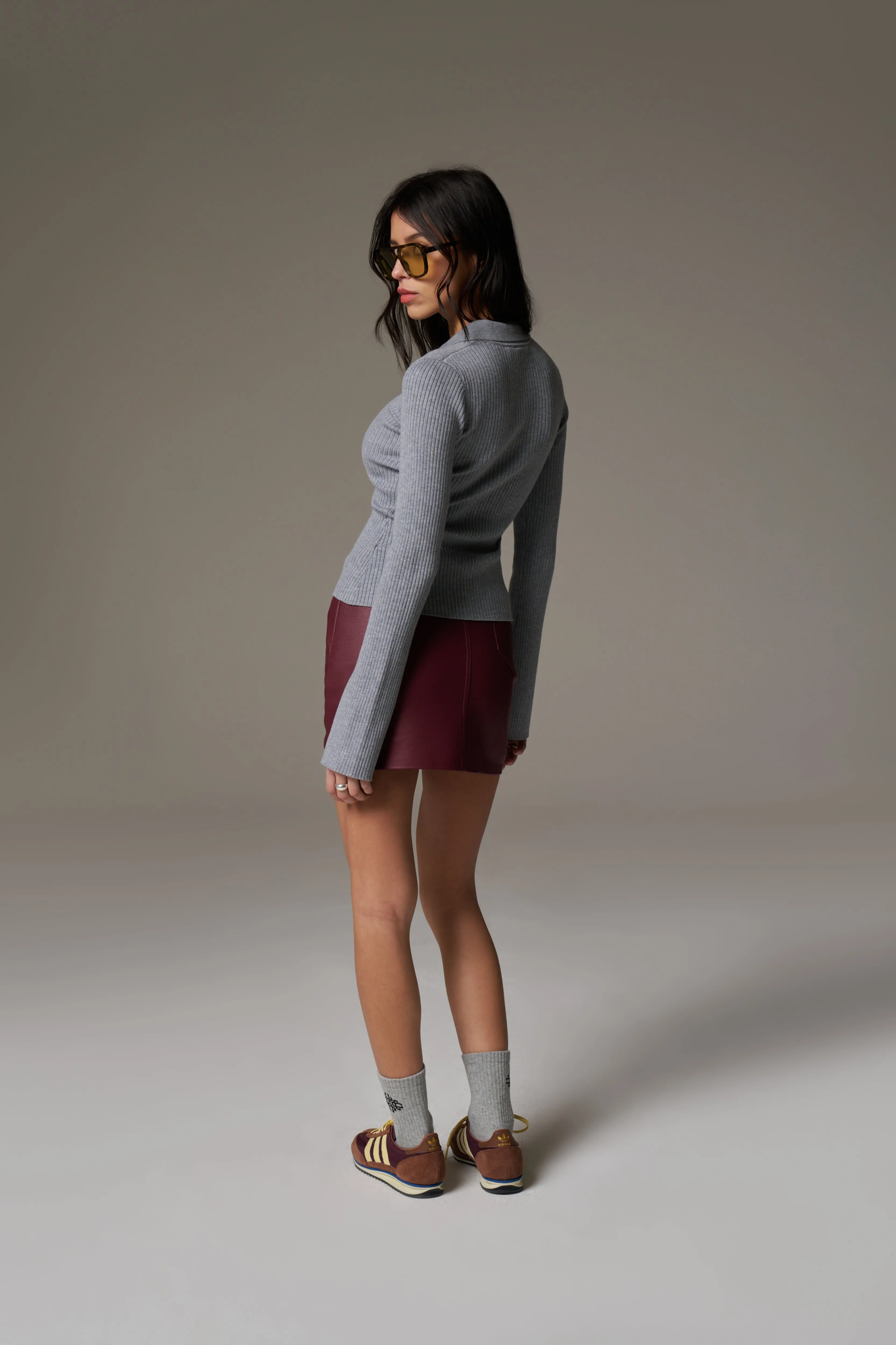 KNITTED RIBBED BUTTON THROUGH TOP - GREY MARL