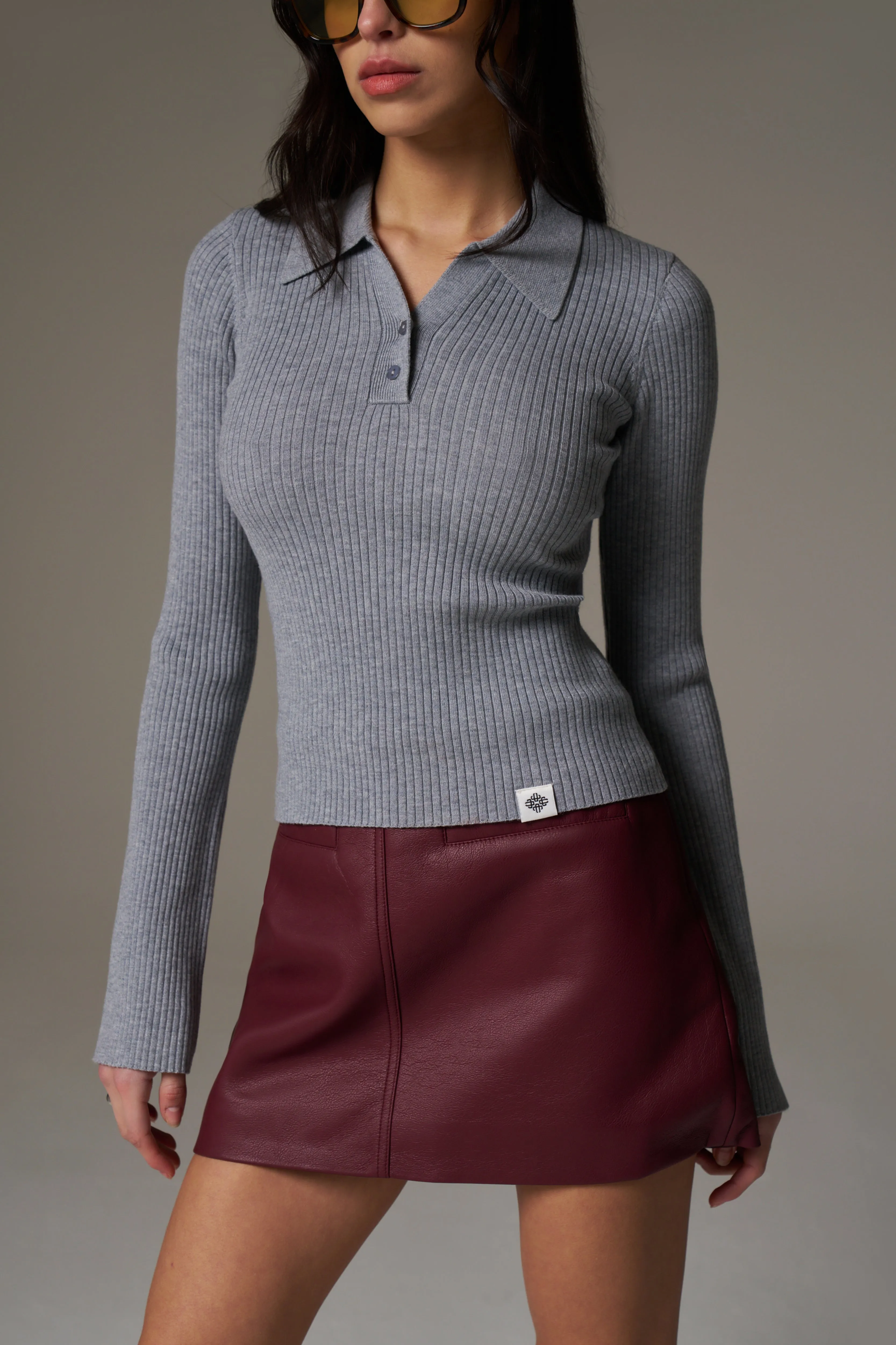 KNITTED RIBBED BUTTON THROUGH TOP - GREY MARL