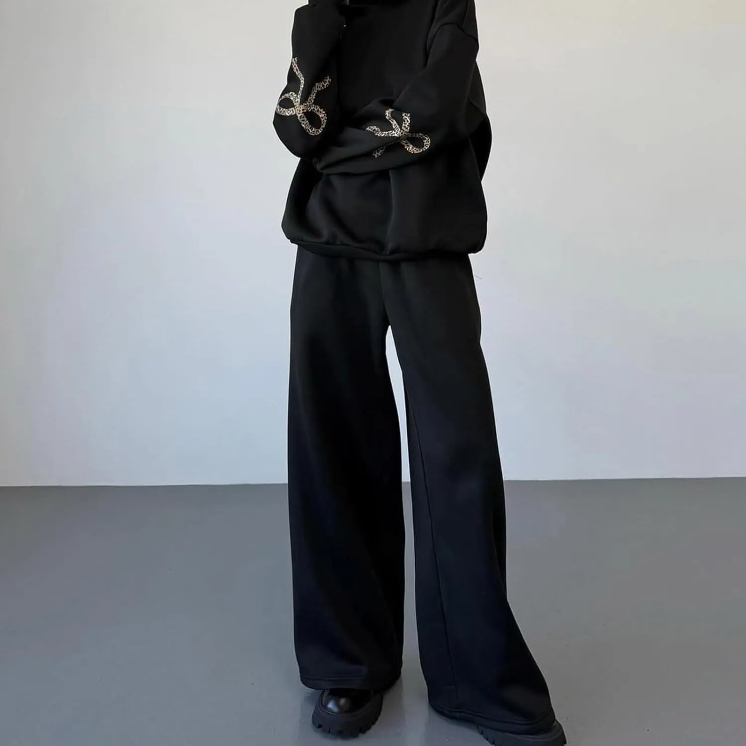 Women 2 Piece Bow Print Tracksuit Outfits Long Sleeve Hoodies Wide Leg Sweatpant Oversized Sweat Set with Pockets